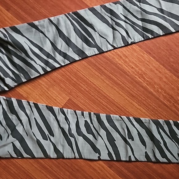 HUDSON Collin Skinny Jeans Grey Black Zebra Print Low-rise Flap Pocket, 27 NWOT - Picture 11 of 15